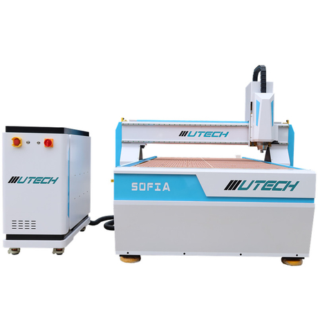 Router CNC cu cuțit oscilant și cameră CCD pentru mașină de tăiat contur borduri PVC KT 1300x2500mm
